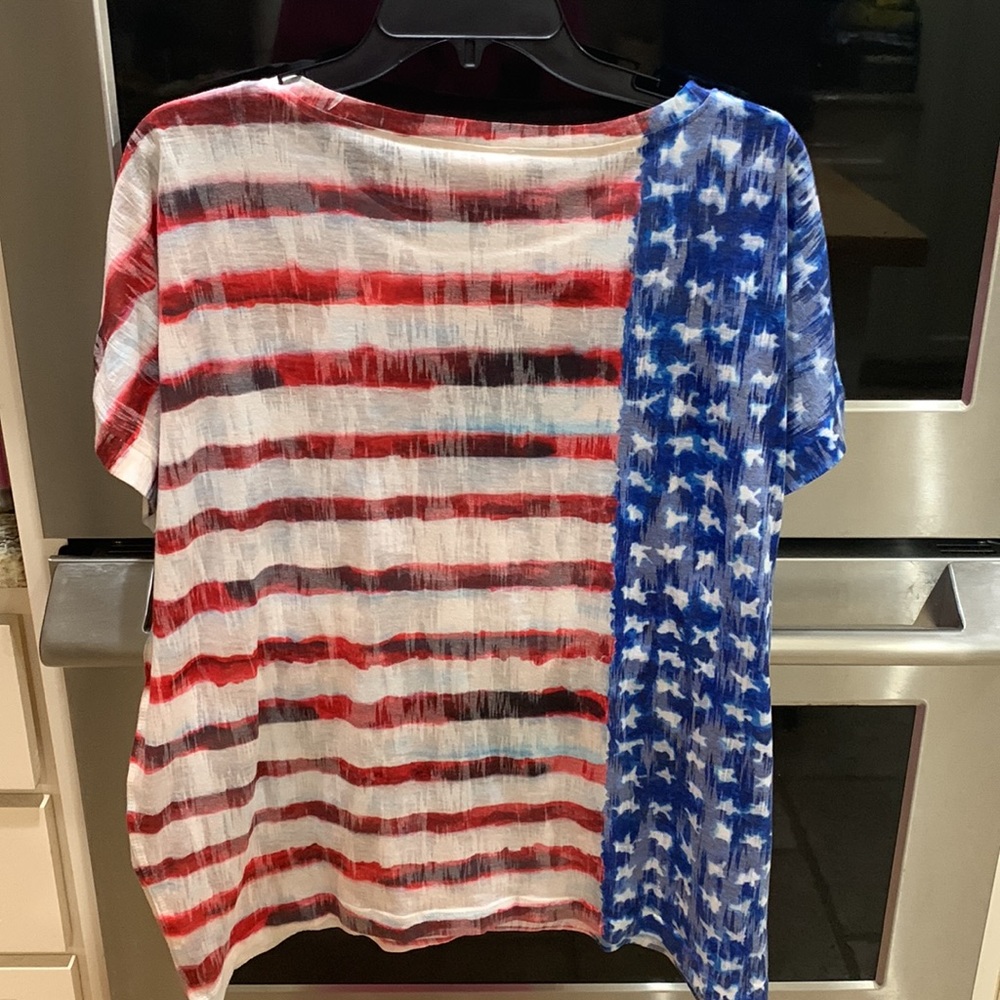 Patchington size XLarge lightweight and soft polyester/rayon USA flag colors